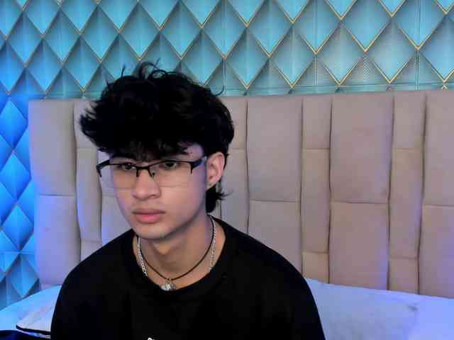 SofiaAndEthan webcam