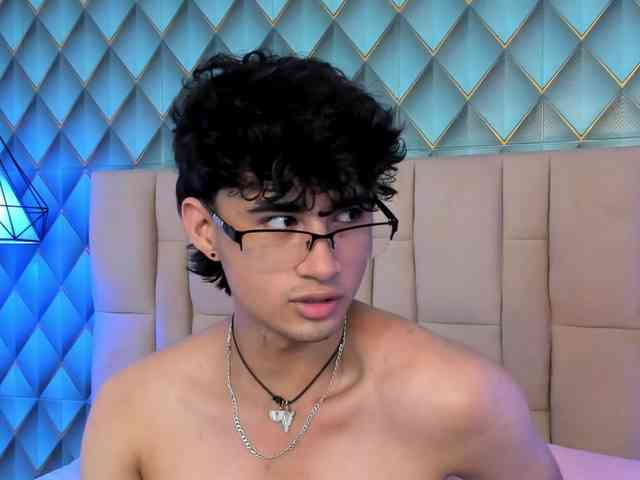 SofiaAndEthan webcam