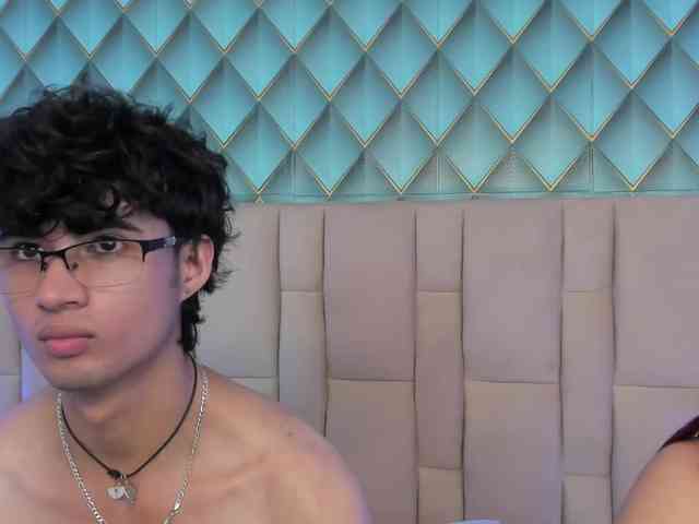 SofiaAndEthan webcam
