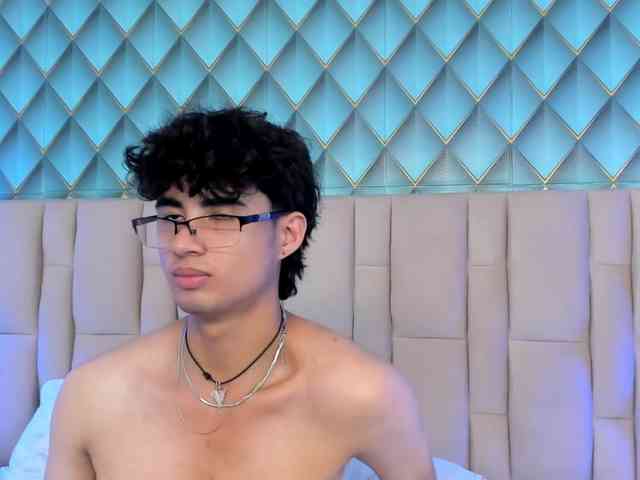 SofiaAndEthan webcam
