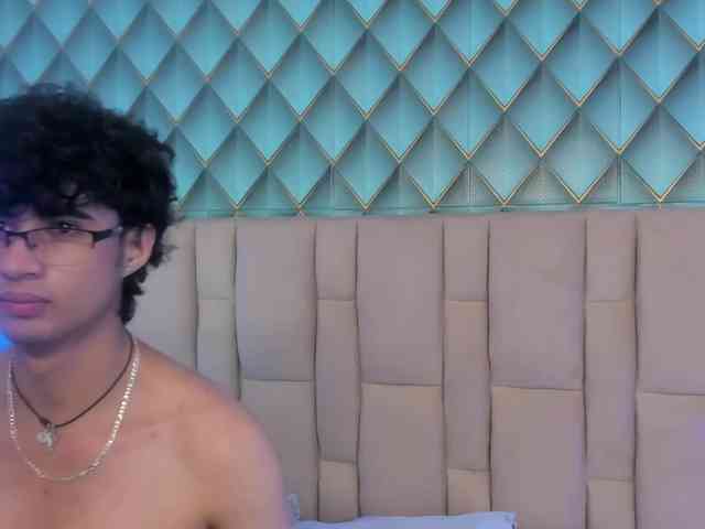 SofiaAndEthan webcam