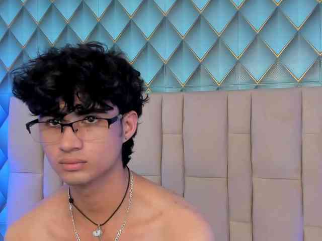 SofiaAndEthan webcam