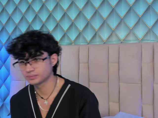 SofiaAndEthan webcam