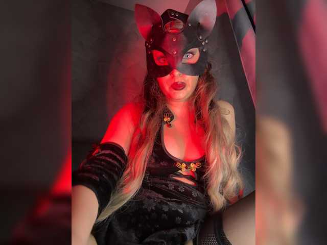 Blood-Mary live cam on BongaCams