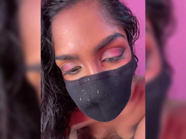 Zaraelin live cam on BongaCams