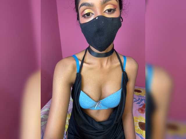 Zaraelin live cam on BongaCams