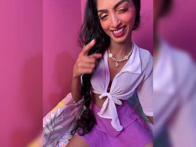 Zaraelin live cam on BongaCams