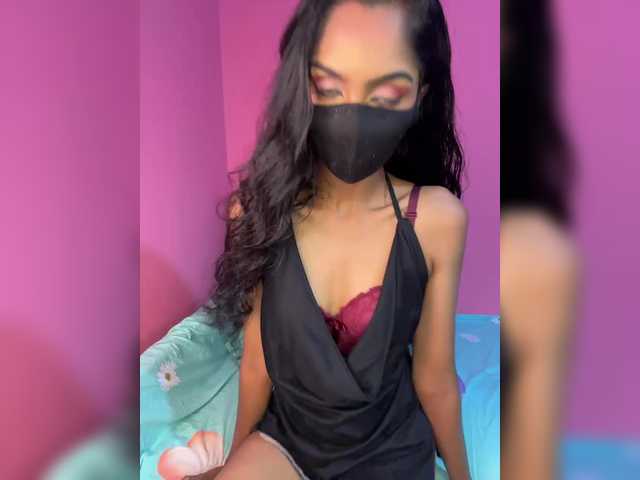 Zaraelin live cam on BongaCams