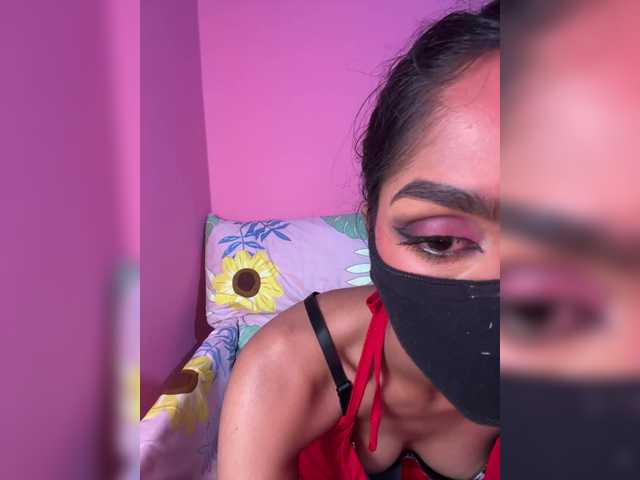 Zaraelin live cam on BongaCams