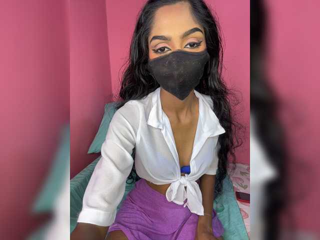 Zaraelin live cam on BongaCams