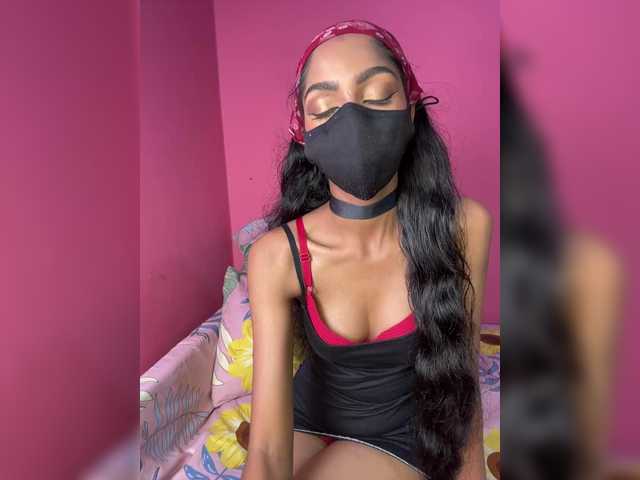 zaraelin — live female cam