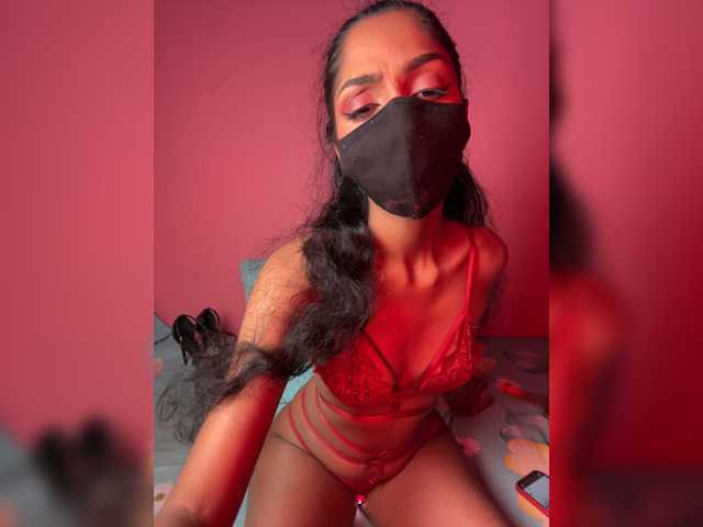 Zaraelin live cam on BongaCams