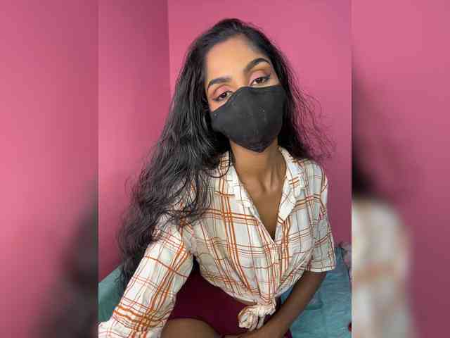 zaraelin webcam