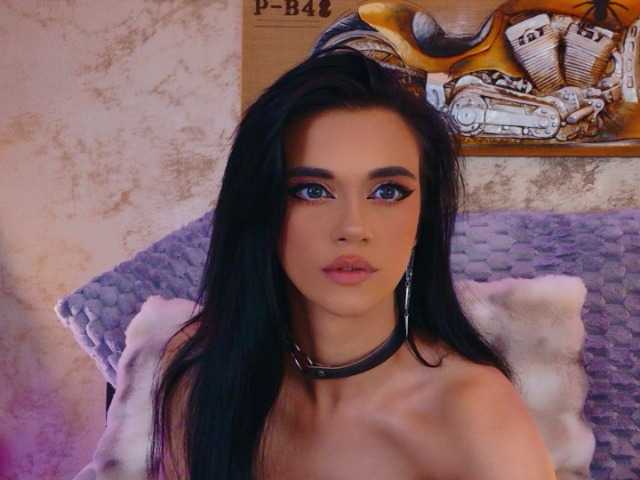 Amynaxxx live cam on BongaCams