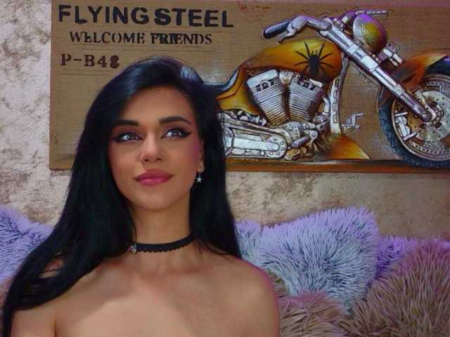 Amynaxxx live cam on BongaCams