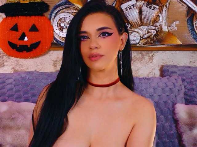 Amynaxxx live cam on BongaCams