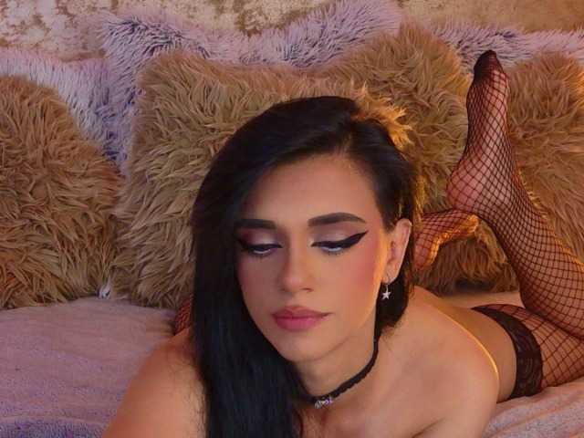 Amynaxxx live cam on BongaCams