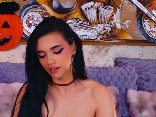 Amynaxxx live cam preview