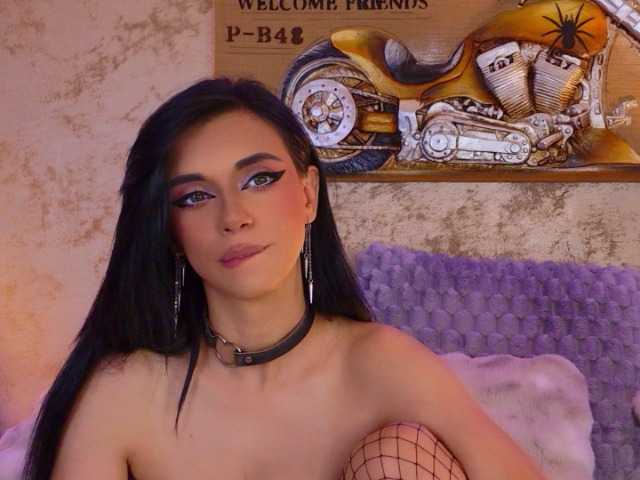 Amynaxxx live cam on BongaCams