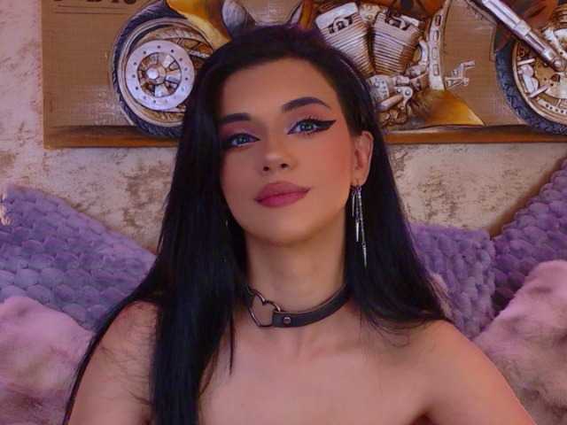 Amynaxxx live cam on BongaCams
