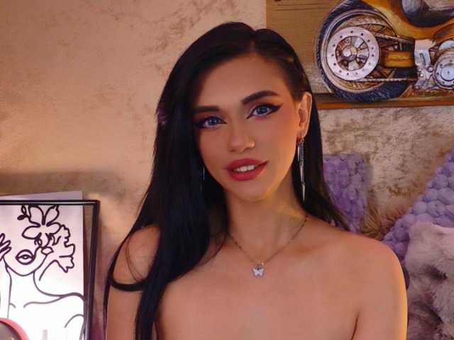 Amynaxxx live cam on BongaCams