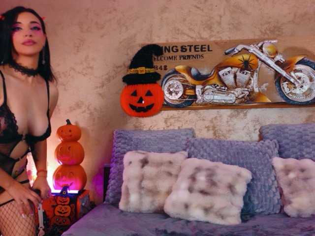Amynaxxx live cam on BongaCams