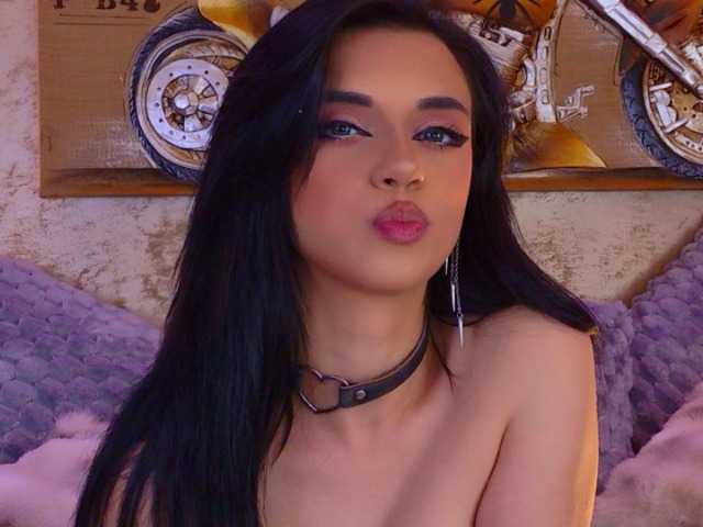 Amynaxxx live webcam show