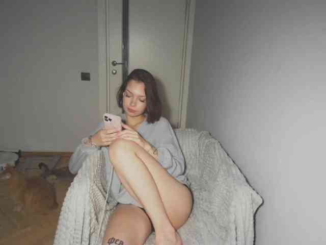 MissNelly webcam