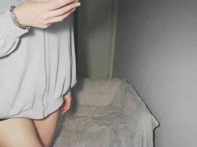 MissNelly webcam