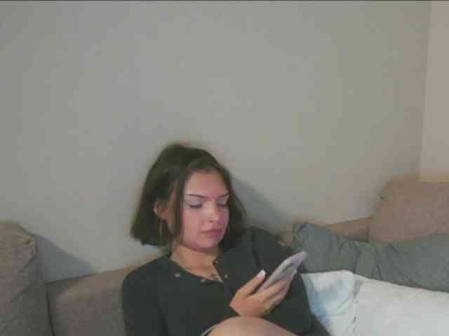 MissNelly webcam