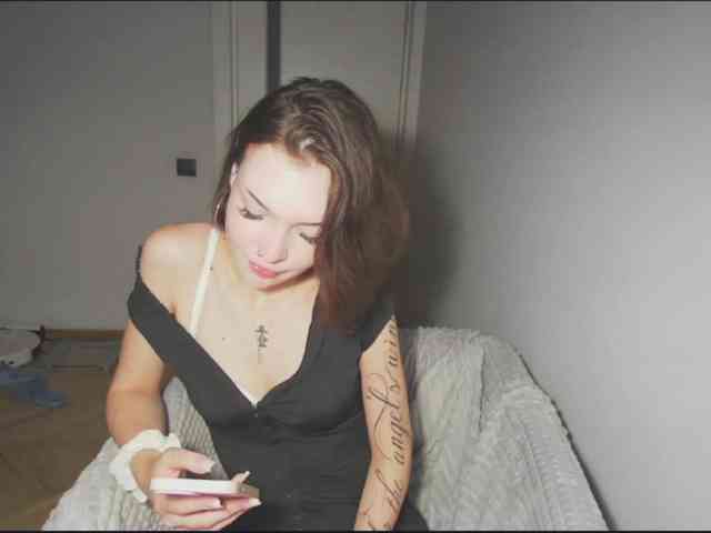 MissNelly webcam
