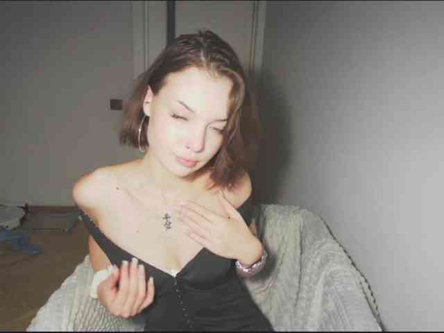 MissNelly webcam
