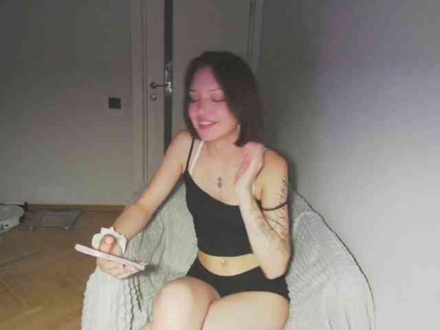 MissNelly webcam