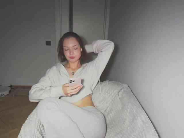 MissNelly webcam