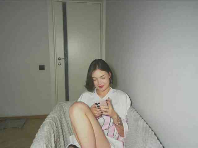 MissNelly webcam