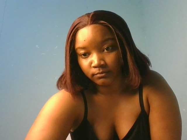 Pretty005 live cam on BongaCams