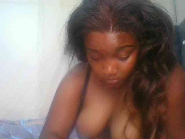Pretty005 webcam