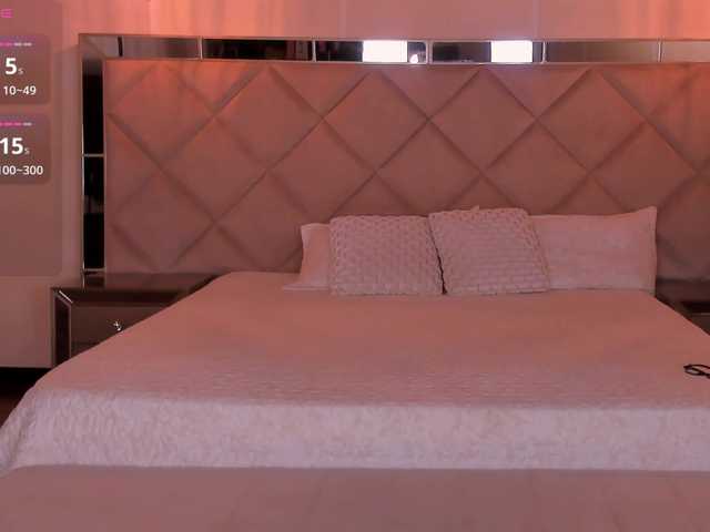 SabrinaMontclair live cam on BongaCams