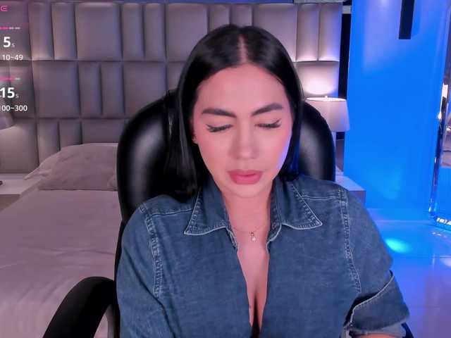 SabrinaMontclair live cam on BongaCams