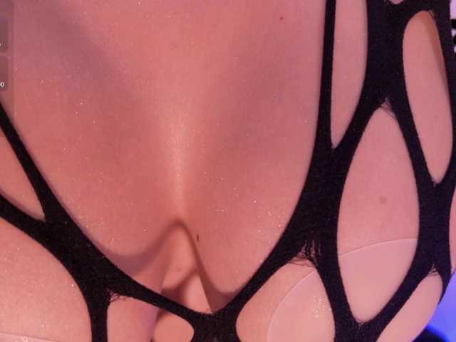 SabrinaMontclair live cam on BongaCams