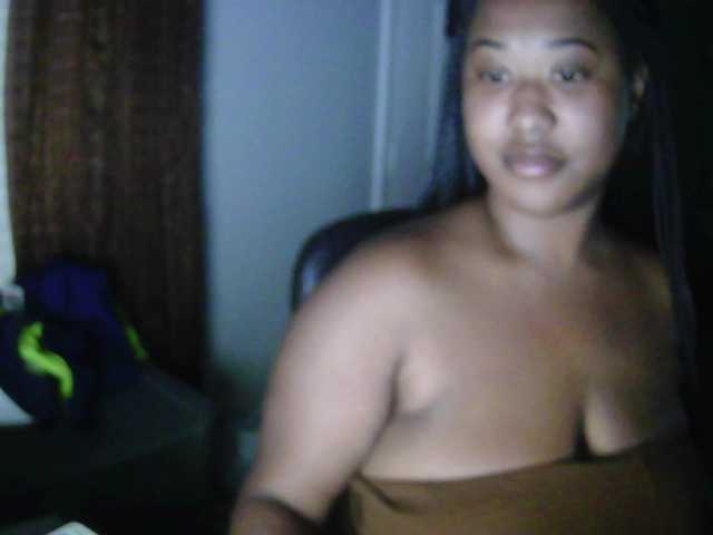 starlebomb live cam on BongaCams