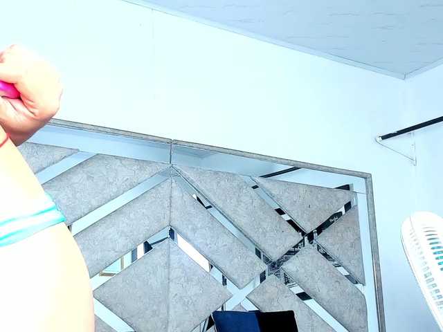 LaReinaDelSur0 live cam on BongaCams