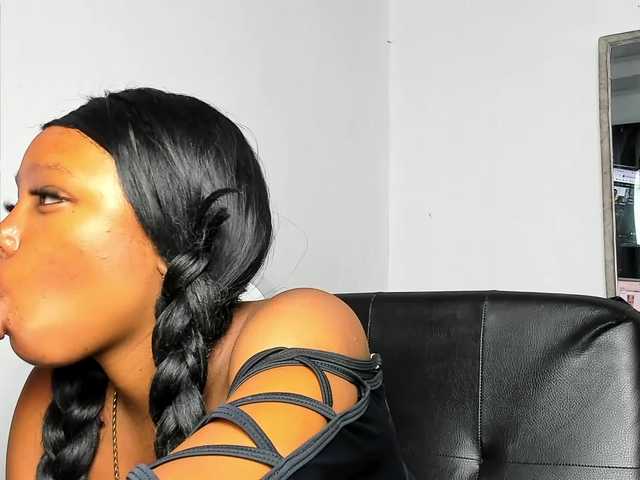 lareinadelsur0 live sex show