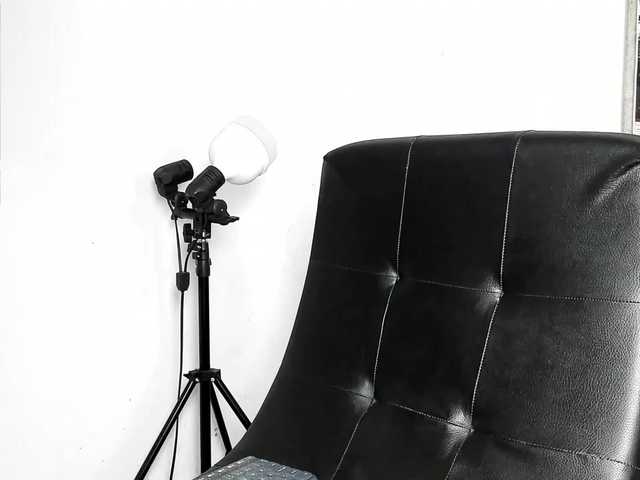 LaReinaDelSur0 live cam on BongaCams