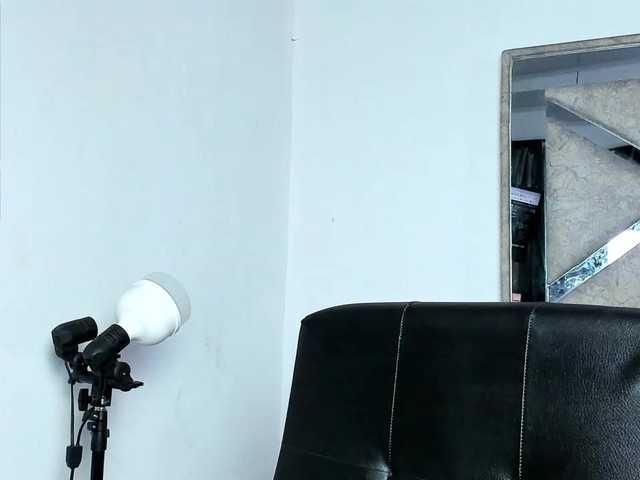 LaReinaDelSur0 live cam on BongaCams