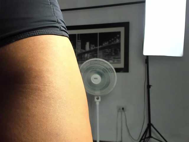 LaReinaDelSur0 live cam on BongaCams
