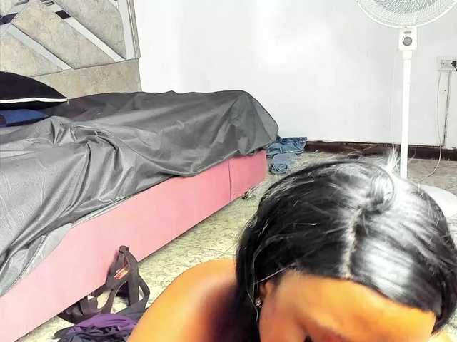LaReinaDelSur0 live cam on BongaCams