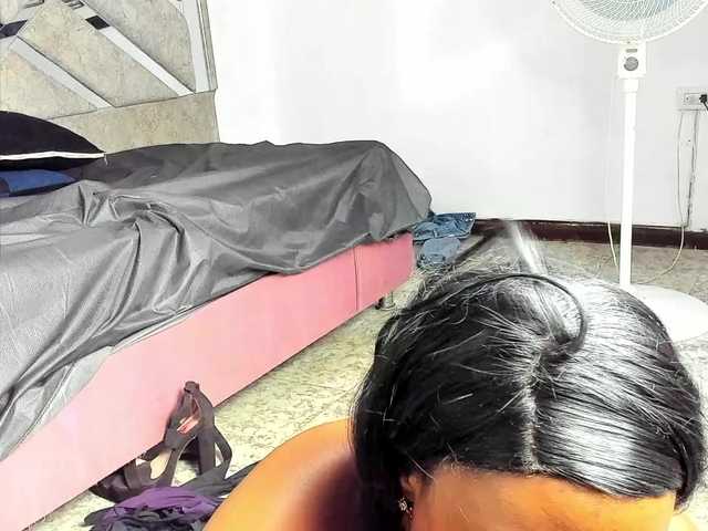 LaReinaDelSur0 live cam on BongaCams