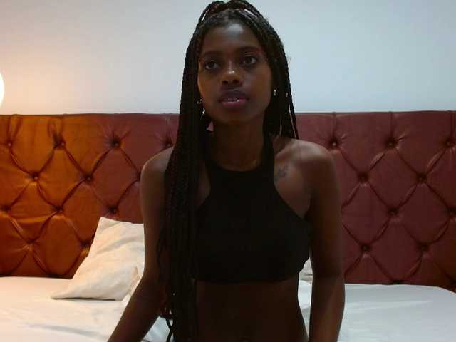 AmaraBennett live cam on BongaCams
