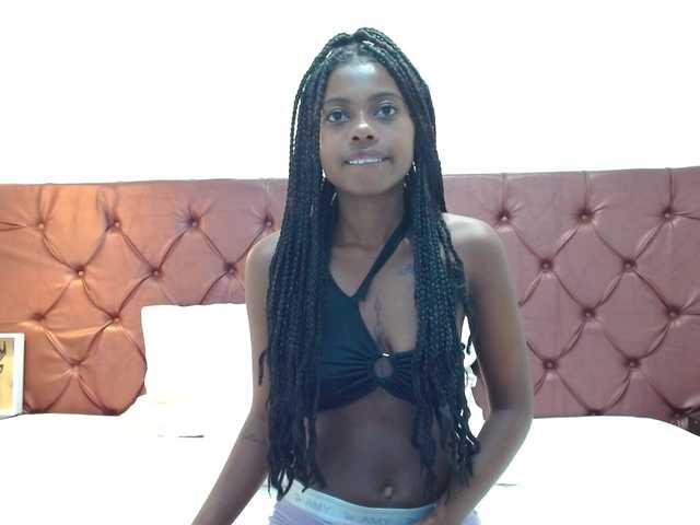 AmaraBennett live cam on BongaCams